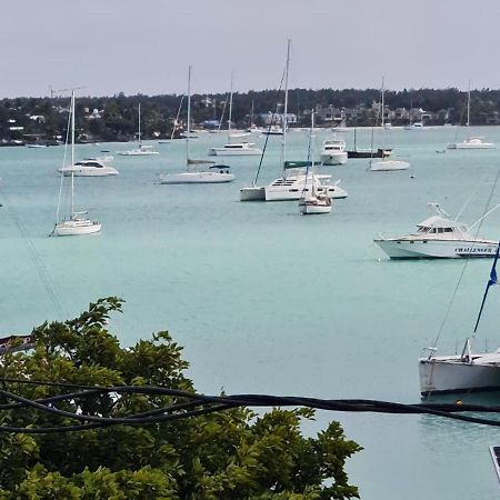 Beachfront Penthouse With Panoramic Ocean View Grand Baie Bagian luar foto